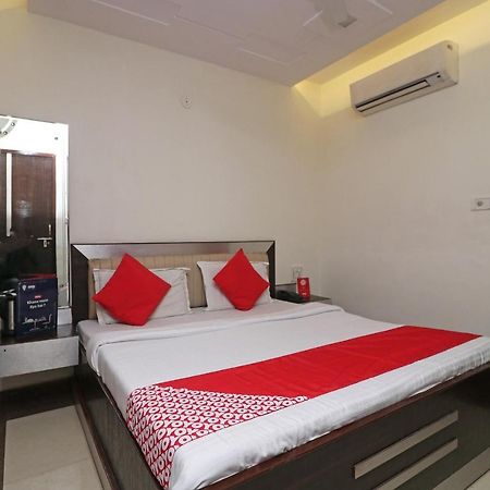 Oyo 24723 Hotel Atul Palace Agra  Buitenkant foto