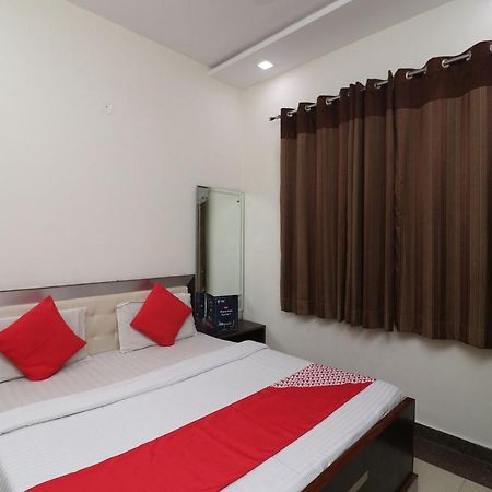Oyo 24723 Hotel Atul Palace Agra  Buitenkant foto