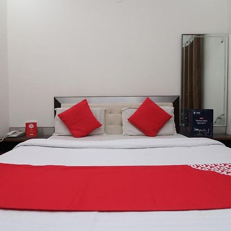 Oyo 24723 Hotel Atul Palace Agra  Buitenkant foto