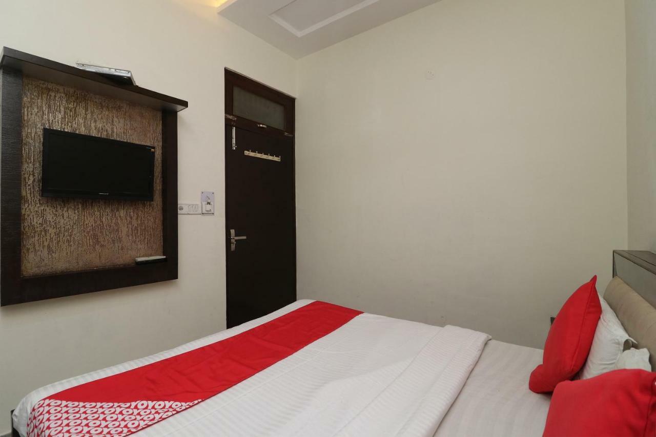 Oyo 24723 Hotel Atul Palace Agra  Buitenkant foto