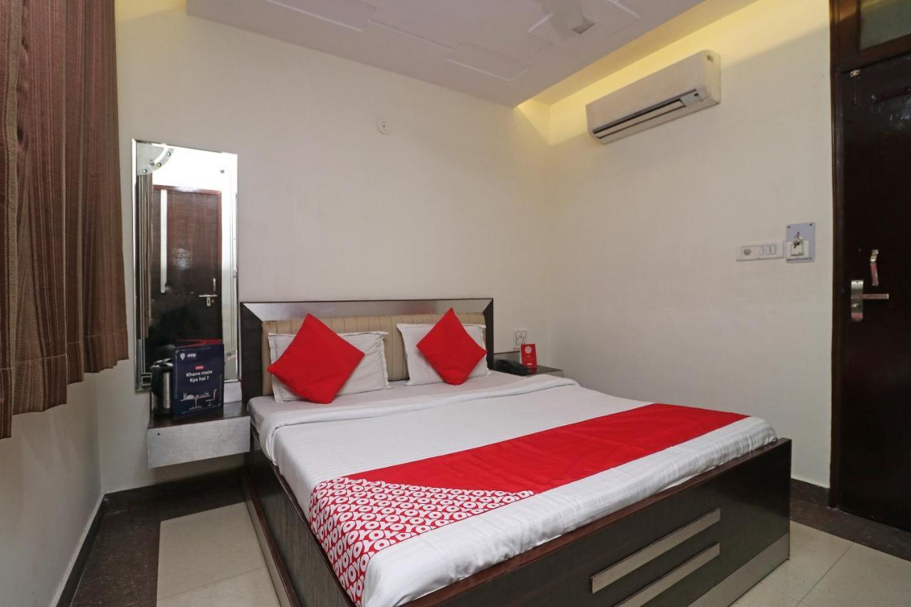 Oyo 24723 Hotel Atul Palace Agra  Buitenkant foto