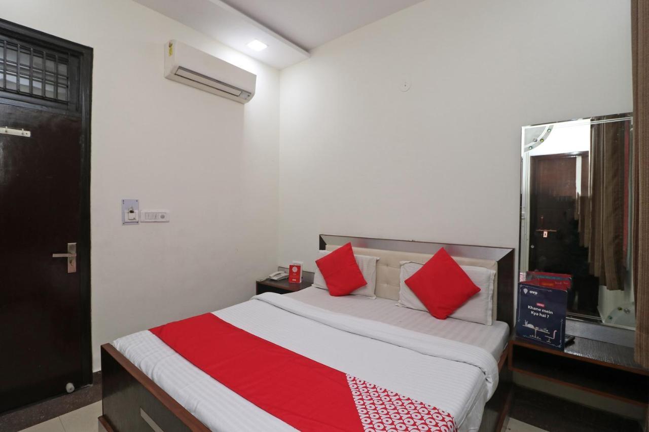 Oyo 24723 Hotel Atul Palace Agra  Buitenkant foto